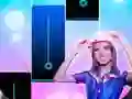 Spēle Ana Emīlija Klavieru Flīzes online Spēle Ana Emīlija Klavieru Flīzes online